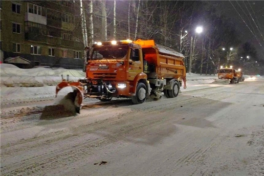 АО «Дорэкс» продолжил круглосуточную уборку снега: 94 единицы техники работали в ночную смену