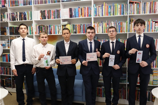 Выставка-размышление «Наш мир без вредных привычек»: детская библиотека