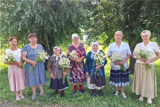 Уличная акция «Ромашка нежный лепесток»: П.Быбытьская сельская библиотека