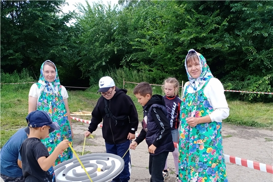  Сотрудники детской и центральной библиотек организовали игровую программу на велопробеге