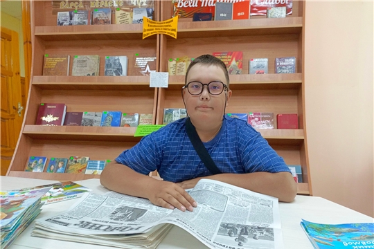 Главный книголюб Нюргечинской библиотеки - Вадим Тимофеев