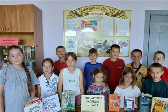 Литературное знакомство «Литература национальных писателей» в Урмаевской сельской библиотеке