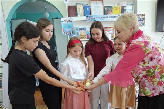 Час православия «Три великих Спаса»: П.Быбытьская сельская библиотека