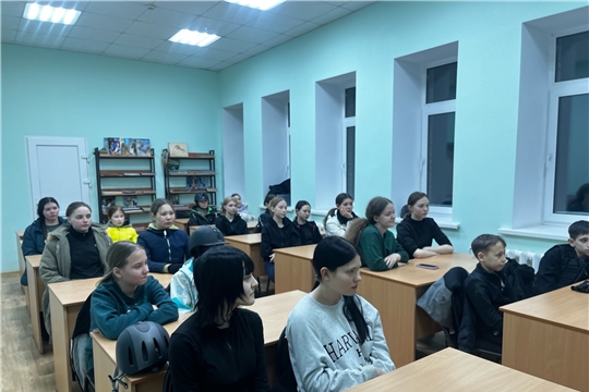 В рамках проекта главы Чувашской Республики Олега Николаева «Ярко в Чувашии» сегодня состоится Урок мужества.