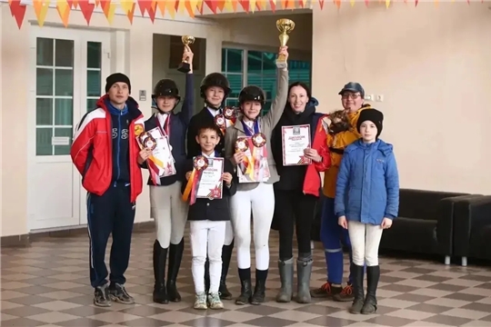 Триумф спортсменов конноспортивной школы на соревнованиях в Йошкар-Оле