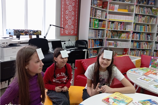Литературная игра «Угадай героя» в Октябрьской сельской библиотеке 