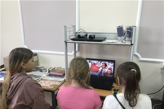 Исторический ликбез «День весны и труда: истоки и традиции» в Приволжской городской библиотеке