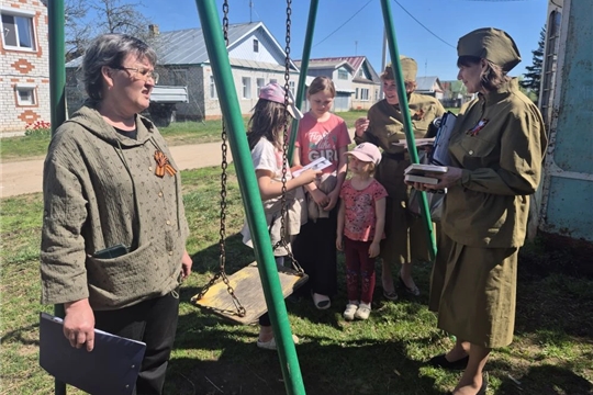 Акцию «Стихи ведь тоже воевали» организовали библиотекари Октябрьской сельской библиотеки
