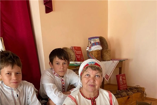 Арча приоткрывает крышку: тайны чувашских народных забав в Сюндюковской сельской библиотеке