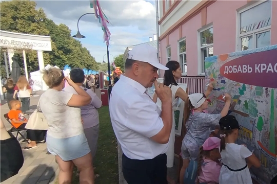 «Мариинский Посад встречает день рождения: краски, улыбки, сердца»