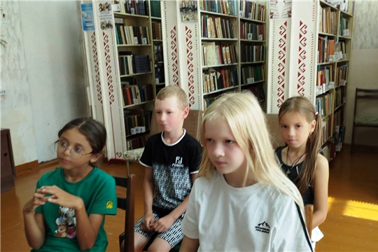 В Аксаринской сельской библиотеке прошла встреча «Аполлинарий Васнецов: художник‑историк Древней Руси»