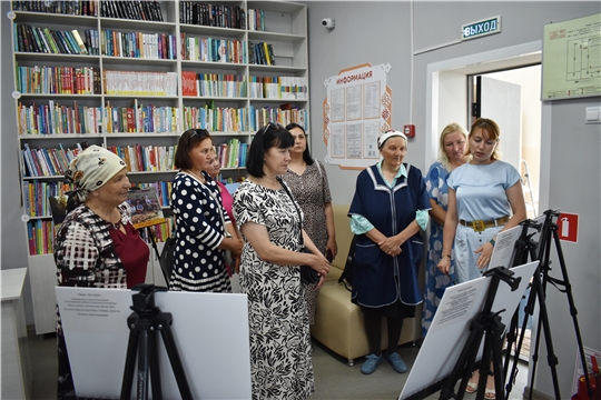Обзор фотовыставки «Семейные корни: чувашское наследие  в дополненной реальности»