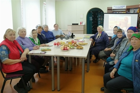 Три спаса августа: медовый, яблочный и ореховый в Кадикасинской сельской библиотеке
