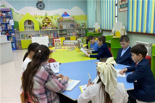 Час громких чтений «Вслух читаем – детство возвращаем» (ЦБ)