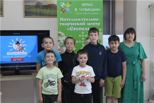 Развлекательно-игровая программа «Путешествие в волшебную страну Детства» (ЦБ)