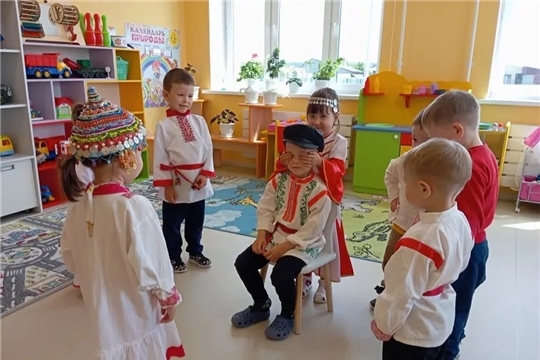 "Сик Тух" и "Асамлӑ вӑйӑсем - Волшебные игры" (Янгличская сб)