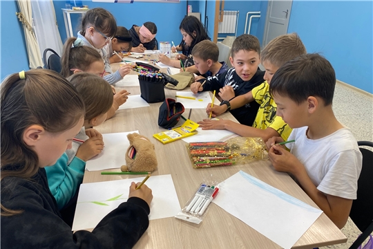  Час рисования под названием «Читаем и рисуем!» (ДБ)