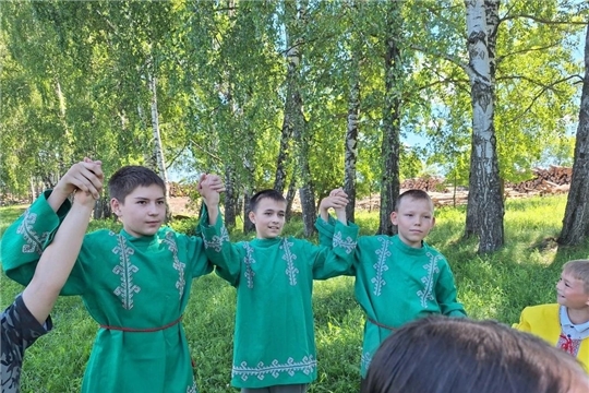 Увлекательные игры на природе (Новоурюмовская сб)