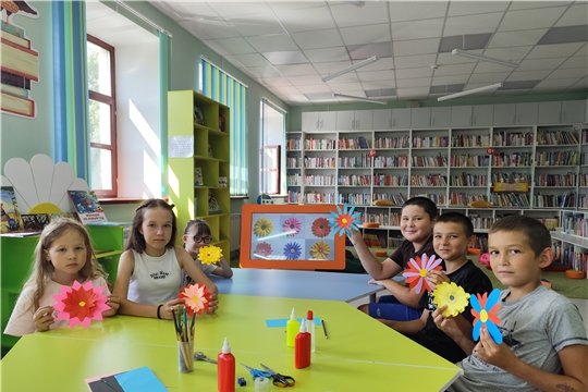 Урок творчества "Семейный цветок счастья" (ЦБ)