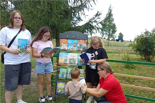 Чтение под открытым небом «Книжное лето» (Заднеяндоушская сб)
