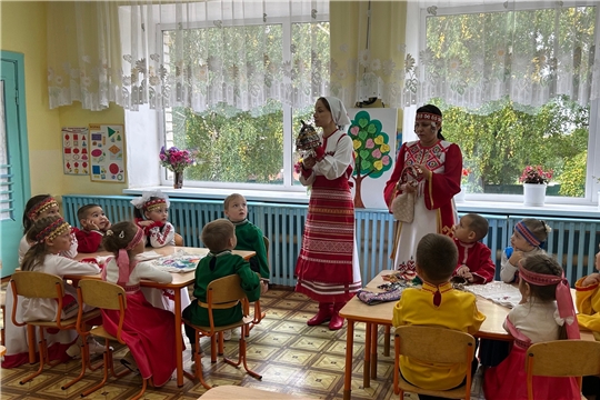 Краеведческий час «Из бабушкиного сундука» (Караклинская СБ)
