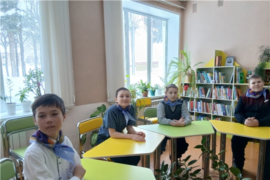 Правовой час «Сегодня ученик — завтра избиратель» в Санкинской сельской библиотеке
