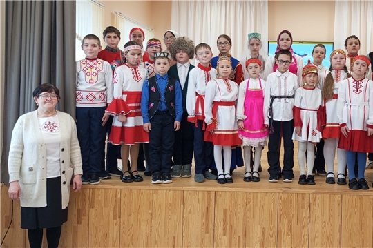 Краеведческий час «Чувашия – край дружбы и согласия» в Питеркинской сельской библиотеке