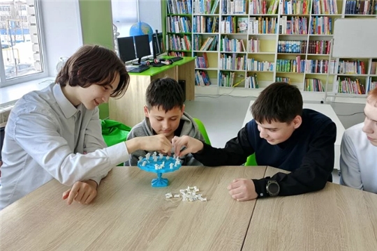 Библиотека после уроков – место для творчества и весёлых игр!
