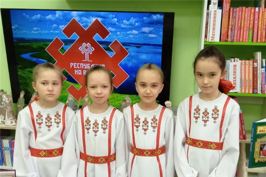 Фольклорный час «Родной язык, живое слово» в зале «Сила семьи»