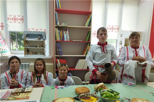 Вкус традиций: секреты чувашской кухни в Староатайской сельской библиотеке