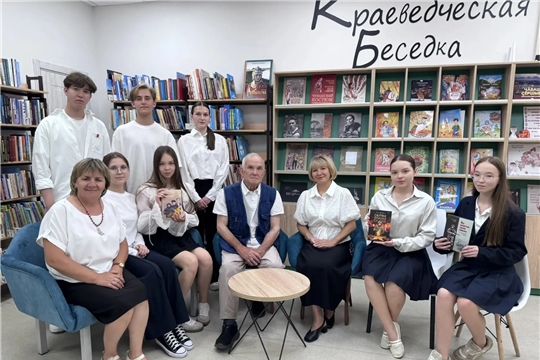 В Новочебоксарске состоялась встреча с отцом Героя, чувашским поэтом Александром Ильиным