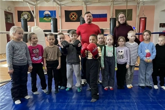 Воспитанники группы "Белоснежка" посетили спортивную школу В. С. Соколова. 