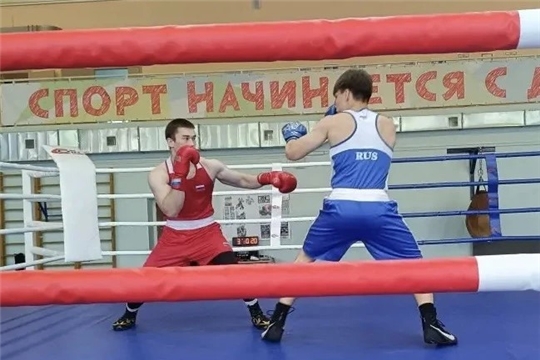 Сегодня, в преддверии Дня физкультурника, спортсмены «Спортивной школы им. В.С. Соколова» города Чебоксары провели зрелищный «Открытый ринг» по боксу, мастер-классы по тяжелой атлетике и национальной борьбе «Керешу».