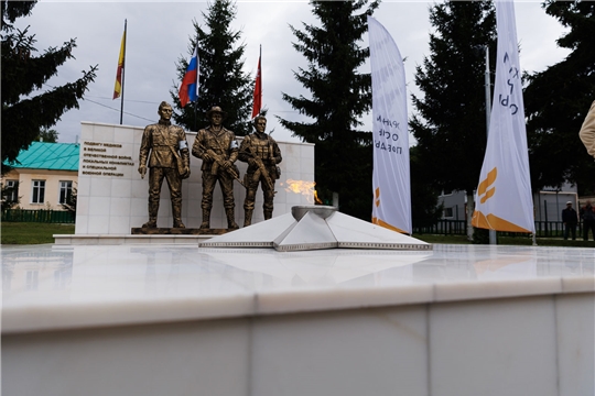 По инициативе жителей Чувашии в Кугесях появился мемориал военным медикам