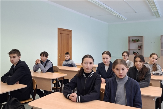 Заведующая Атнарского СДК провела профилактическую беседу "Подросток и закон" 