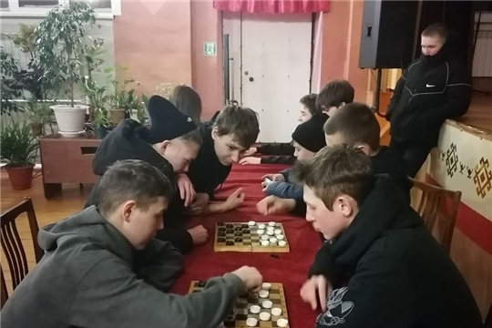 В Санкинском СДК провели турнир по шашкам среди школьников