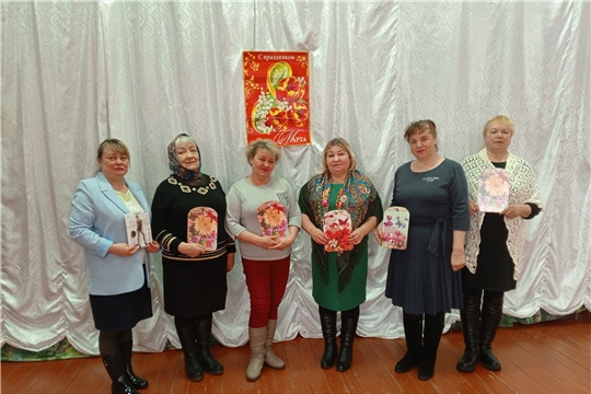 В Черепановском СДК проведен круглый стол «Есть в марте день особый!»