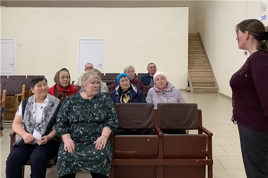 В Большеатменском СДК состоялась беседа «Своих не бросаем»