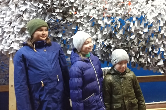 Методист Ижекейского СК провела беседу с детьми "Осторожно: Тонкий лёд!"