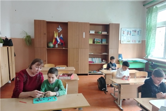 Заведующая Мижеркасинским СДК провела мастер‑класс «Весёлый пластилин»