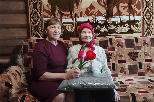 Поздравление на дому с 98‑летием жительницы деревни Осиново