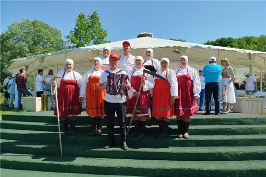 Фольклорный ансамбль «Сӑр таппи» Мижеркасинского СДК принял участие в агрослете «Лучшие на селе»