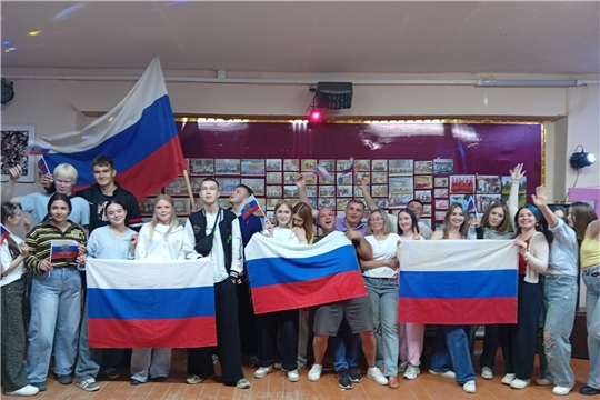 В Питеркинском СДК проведен информационный час "Россия - Родина моя"