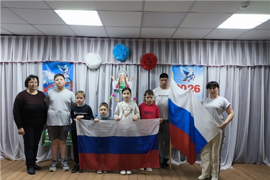 В Староатайском СДК состоялся патриотический час «Мы — дети России»