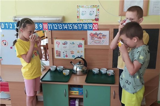 Приём пищи в детском саду - это не просто физиологическая потребность, а важный элемент режима дня и социализации