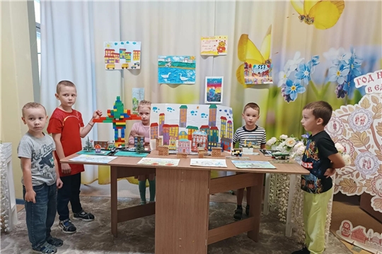 Выставка творческих детско-родительских работ «Мы будущее города»