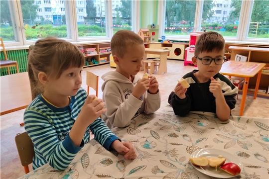Яблоко — символ здоровья и бодрости