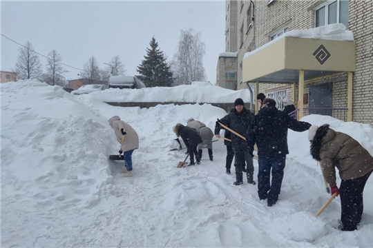 Вместе со всей республикой мы присоединились к акции «Помоги дворнику»