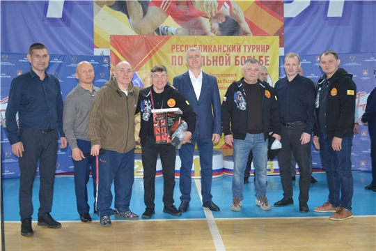 турнир, символизирующий преданность ценностям