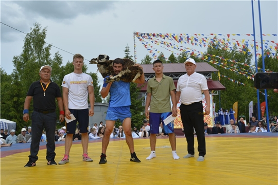 Победитель выиграл барана